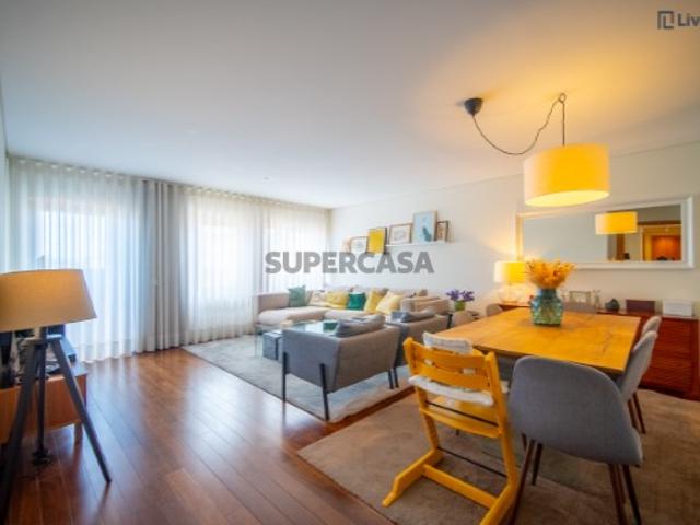 Casa venda em Porto, Lordelo Do Ouro