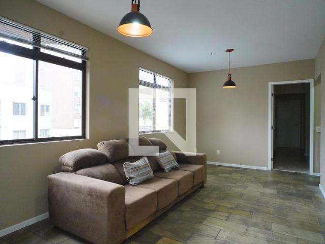 Apartamento aluguel em Agronômica, Desterro