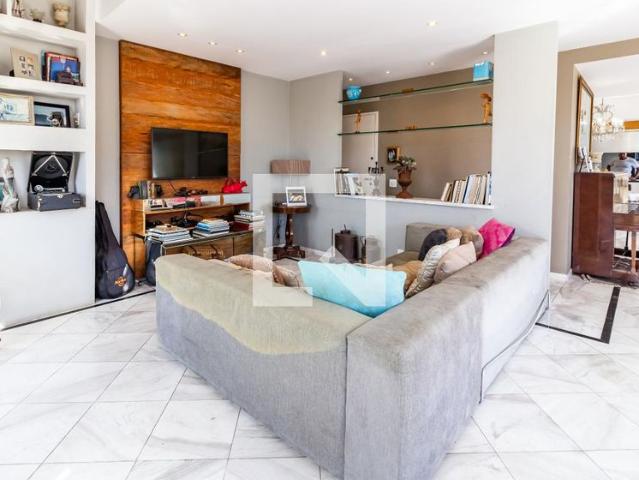 Apartamento aluguel em Região Imediata de São Paulo, Região Metropolitana de São Paulo