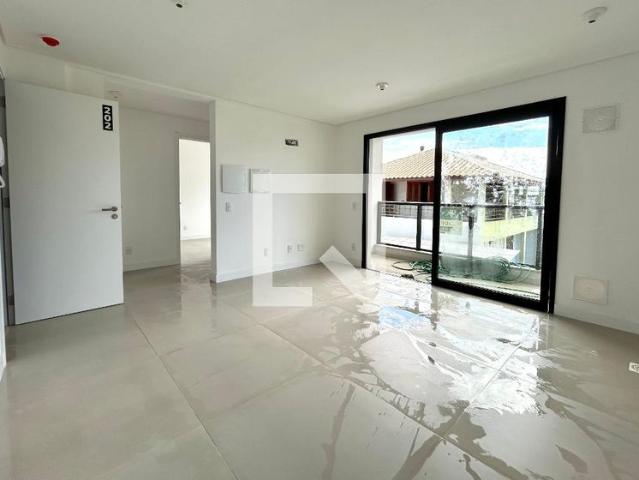 Apartamento aluguel em Ribeirão da Ilha, Desterro