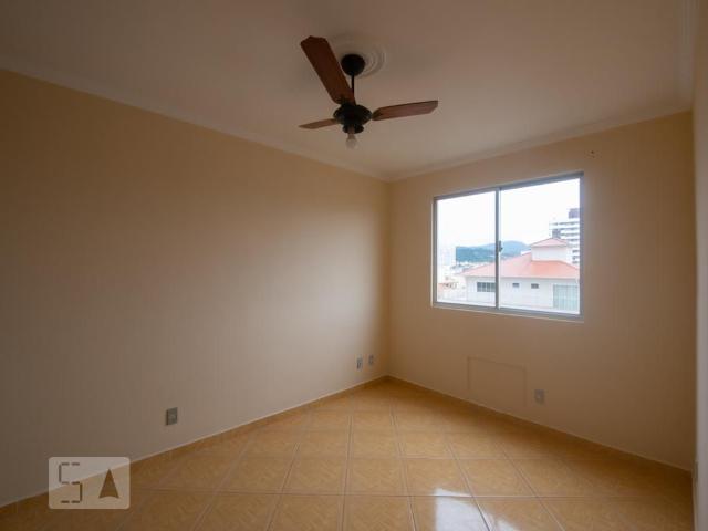 Apartamento aluguel em Região Geográfica Imediata de Florianópolis, São José