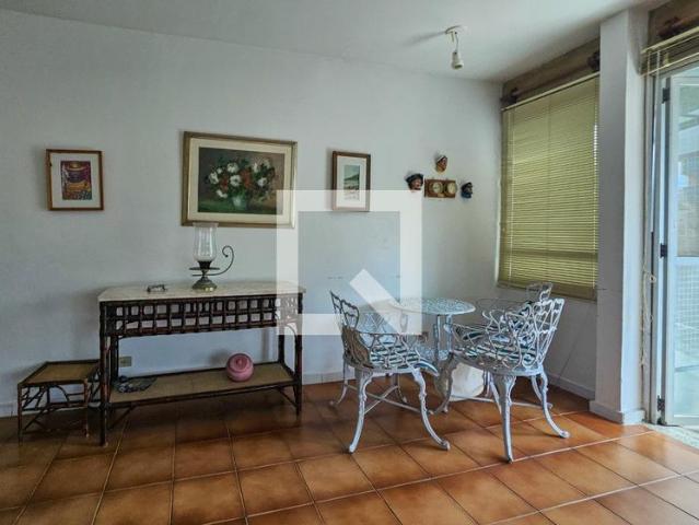 Apartamento aluguel em Região Imediata de Santos, Região Metropolitana da Baixada Santista