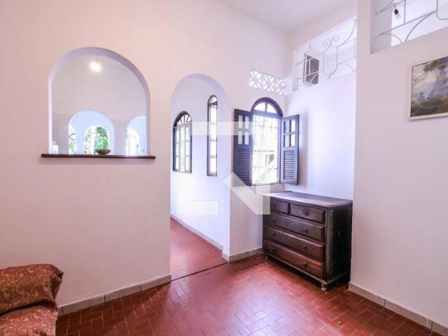 Apartamento aluguel em Região Geográfica Imediata de Salvador, Região Metropolitana de Salvador