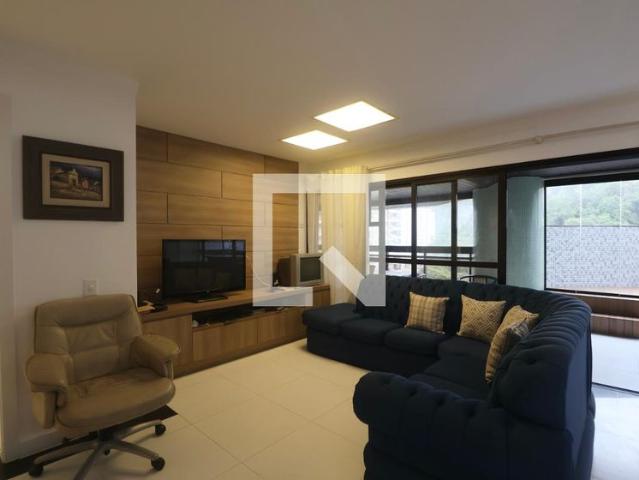 Apartamento aluguel em Região Imediata de Santos, Região Metropolitana da Baixada Santista