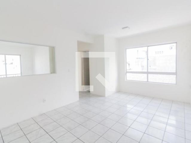 Apartamento aluguel em Barreiros, São José