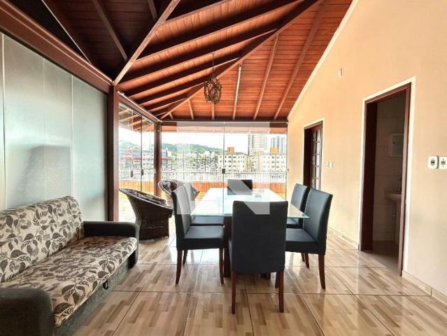 Apartamento aluguel em Região Geográfica Imediata de Florianópolis, São José