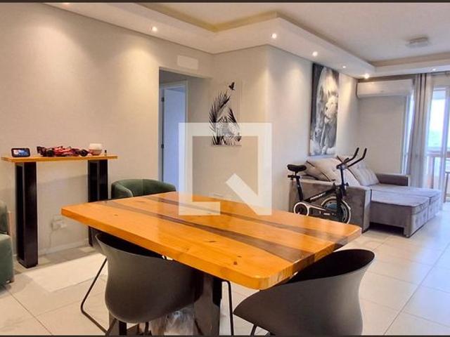 Apartamento aluguel em Barreiros, São José