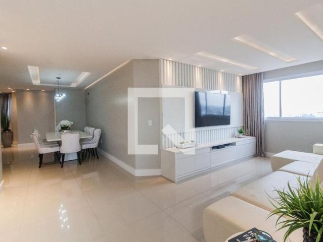 Apartamento aluguel em Região Geográfica Imediata de Florianópolis, São José