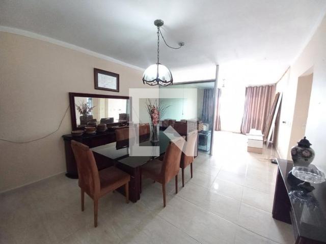Apartamento aluguel em Região Imediata de Santos, Região Metropolitana da Baixada Santista