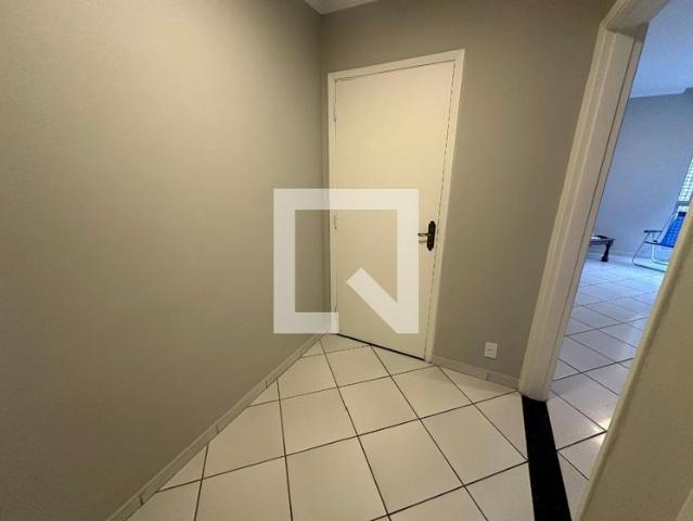 Apartamento aluguel em Região Imediata de Santos, Região Metropolitana da Baixada Santista