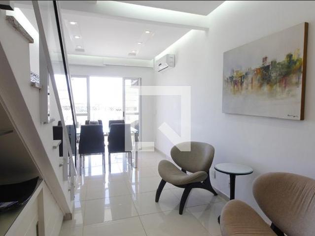 Apartamento aluguel em Região Geográfica Imediata de Cabo Frio, Cabo Frio