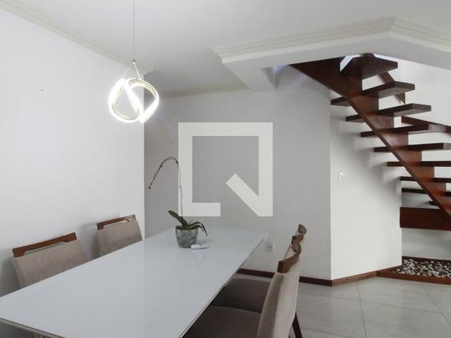 Apartamento aluguel em Região Geográfica Imediata de Cabo Frio, Cabo Frio