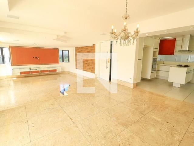 Apartamento aluguel em Região Geográfica Imediata de Salvador, Região Metropolitana de Salvador