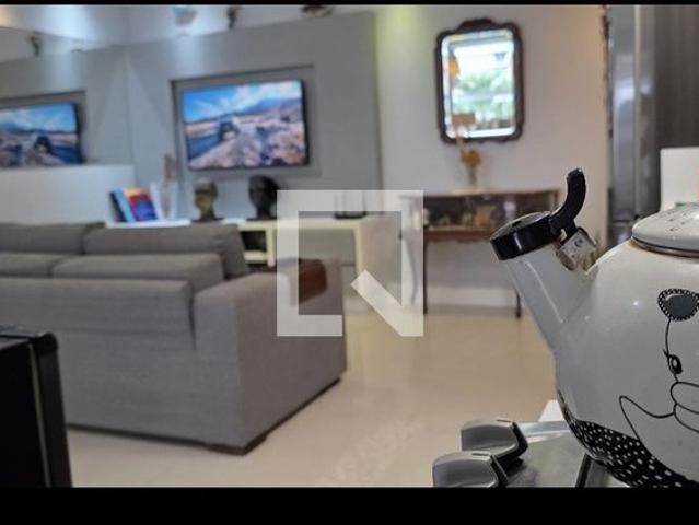 Apartamento aluguel em Região Geográfica Imediata de Florianópolis, Desterro