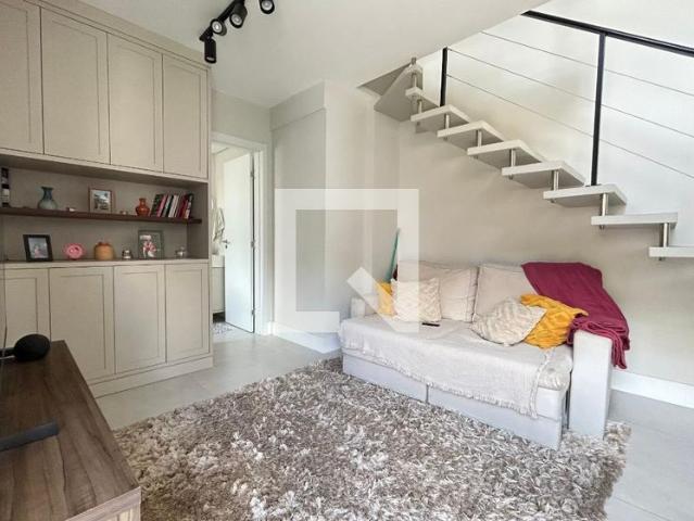 Apartamento aluguel em Região Geográfica Imediata de Florianópolis, Desterro