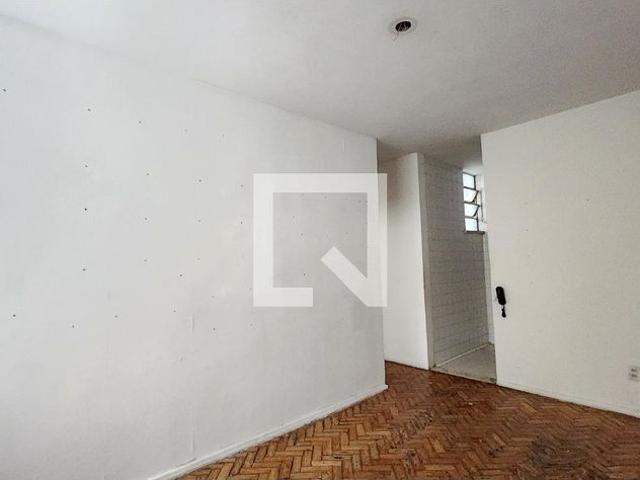 Apartamento aluguel em Região Geográfica Imediata de Salvador, Região Metropolitana de Salvador