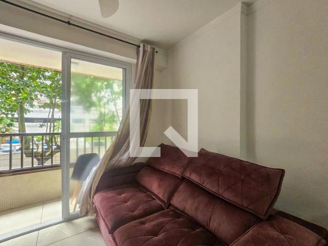 Apartamento aluguel em Região Imediata de Santos, Região Metropolitana da Baixada Santista