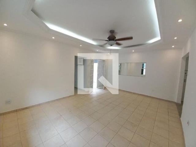 Apartamento aluguel em Região Imediata de Santos, Região Metropolitana da Baixada Santista