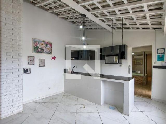 Apartamento aluguel em Região Imediata de Santos, Região Metropolitana da Baixada Santista