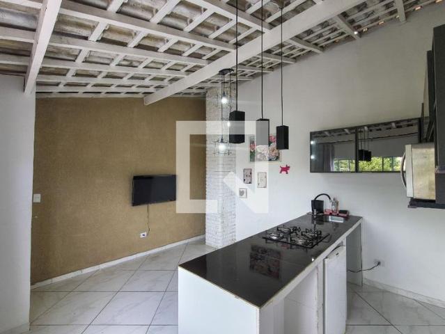 Apartamento aluguel em Região Imediata de Santos, Região Metropolitana da Baixada Santista
