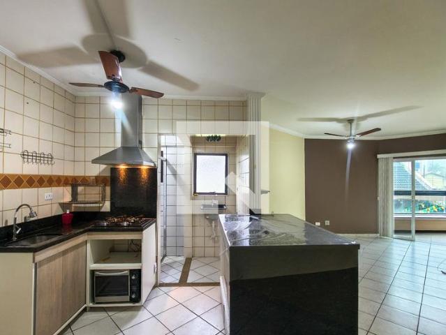 Apartamento aluguel em Região Imediata de Santos, Região Metropolitana da Baixada Santista
