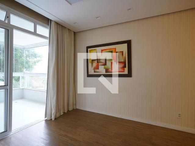 Apartamento aluguel em Região Geográfica Imediata de Florianópolis, Desterro