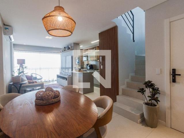 Apartamento aluguel em Região Geográfica Imediata de Florianópolis, Desterro