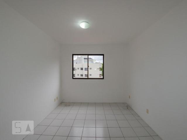 Apartamento aluguel em Região Geográfica Imediata de Florianópolis, Desterro