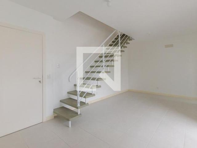 Apartamento aluguel em Região Geográfica Imediata de Florianópolis, Desterro