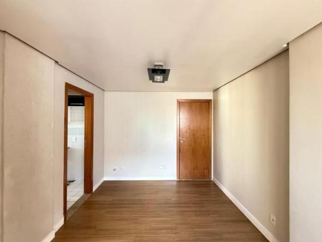 Apartamento venda em Região Geográfica Imediata do Distrito Federal, Região Integrada de Desenvolvimento do Distrito Federal e Entorno