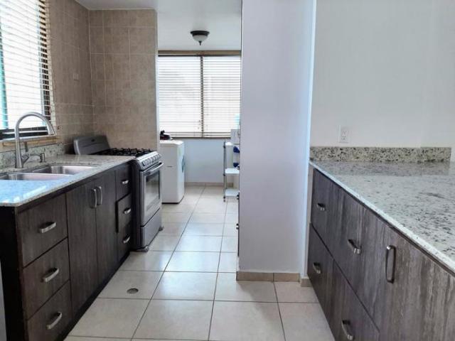 Apto. en playa blanca, 140m, 3r, $225k