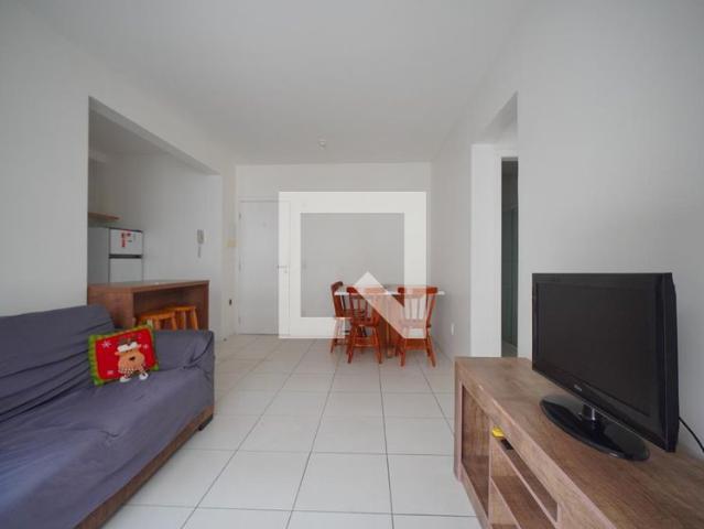 Apartamento aluguel em Região Geográfica Imediata de Florianópolis, São José