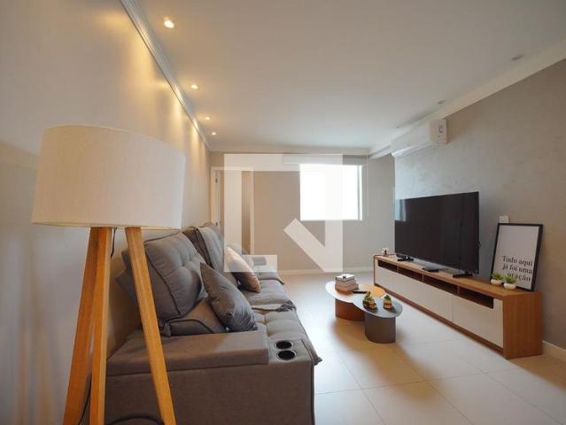 Apartamento aluguel em Região Geográfica Imediata de Florianópolis, Desterro