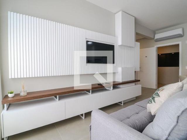 Apartamento aluguel em Região Geográfica Imediata de Florianópolis, Desterro