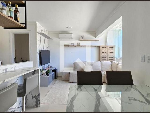 Apartamento aluguel em Região Geográfica Imediata de Florianópolis, Desterro