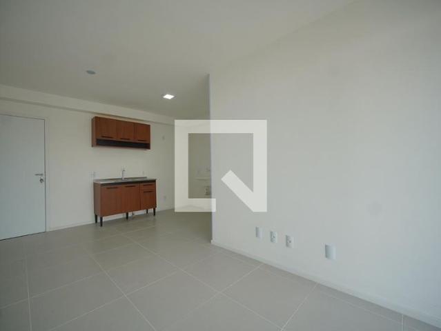Apartamento aluguel em Região Geográfica Imediata de Florianópolis, São José