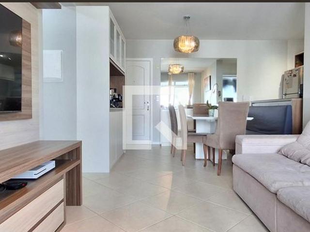 Apartamento aluguel em Itacorubi, Desterro