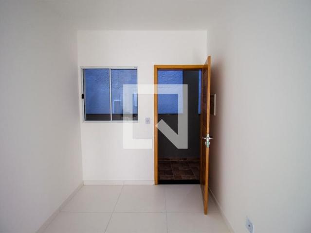Apartamento aluguel em Vila Carmosina, São Paulo