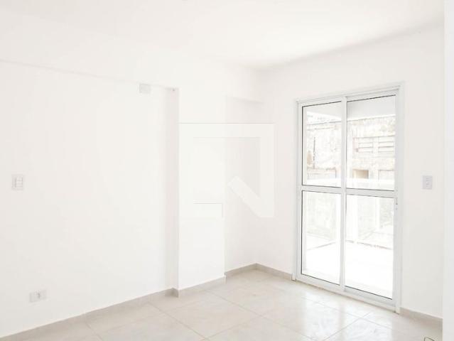 Apartamento aluguel em Vila Carmosina, São Paulo