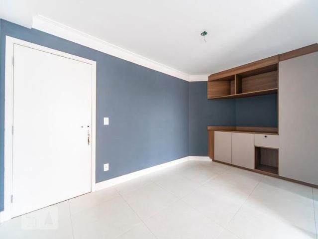 Apartamento aluguel em Conjunto Residencial Vila Guiomar, Santo André