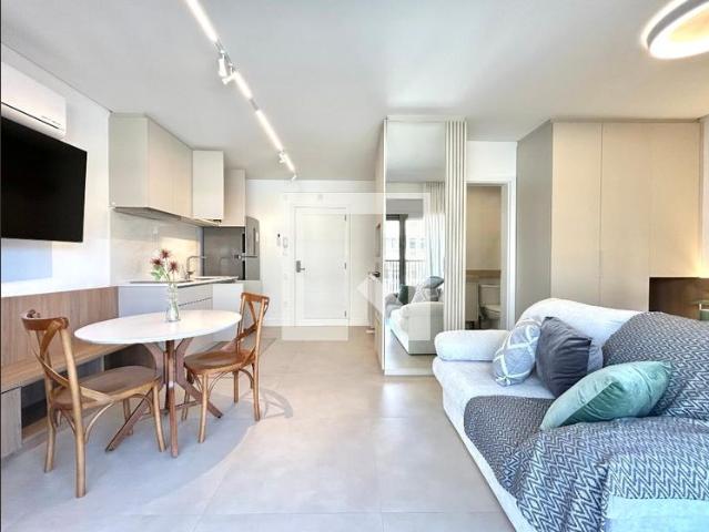 Apartamento aluguel em Região Geográfica Imediata de Florianópolis, Desterro