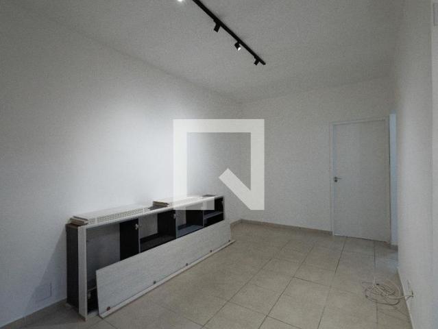 Apartamento aluguel em Região Imediata de São José dos Campos, Região Metropolitana do Vale do Paraíba e Litoral Norte