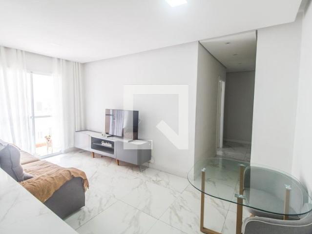 Apartamento aluguel em Jardim Tupanci, Barueri