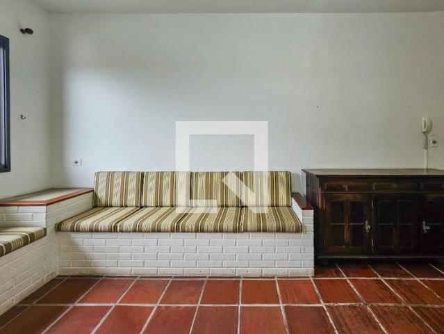 Apartamento aluguel em Região Imediata de Santos, Região Metropolitana da Baixada Santista