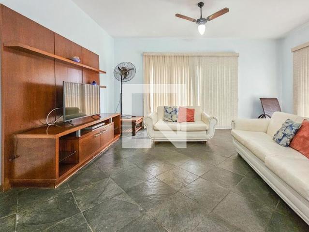 Apartamento aluguel em Região Imediata de Santos, Região Metropolitana da Baixada Santista