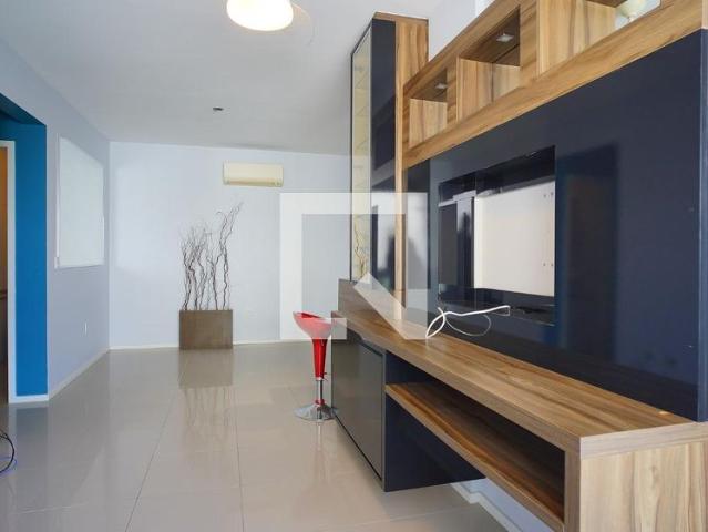 Apartamento aluguel em Região Geográfica Imediata de Florianópolis, Desterro
