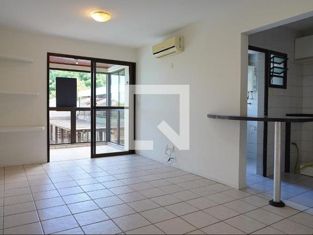 Apartamento aluguel em Região Geográfica Imediata de Florianópolis, Desterro
