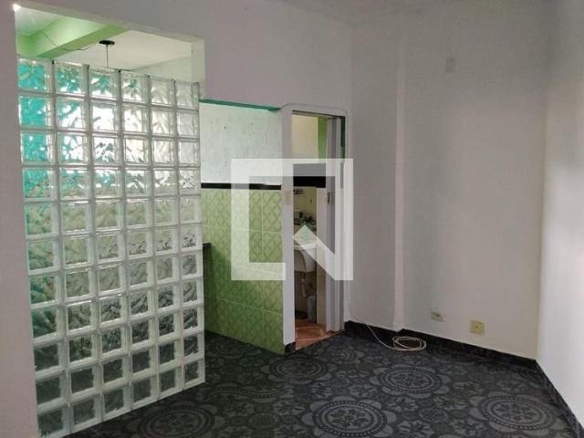 Apartamento aluguel em Região Imediata de Santos, Região Metropolitana da Baixada Santista