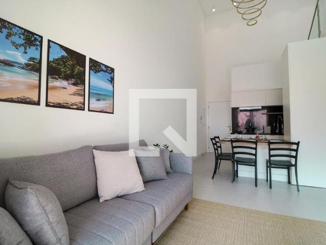 Apartamento aluguel em Região Geográfica Imediata de Florianópolis, Desterro