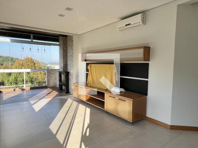 Apartamento aluguel em Região Geográfica Imediata de Florianópolis, Desterro